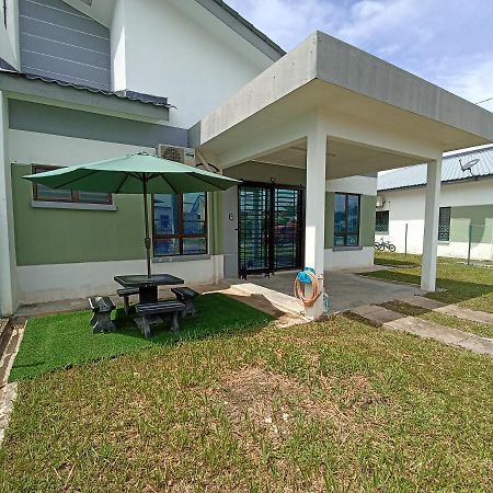 Aisya Homestay Bajet Karak Setia Luaran gambar